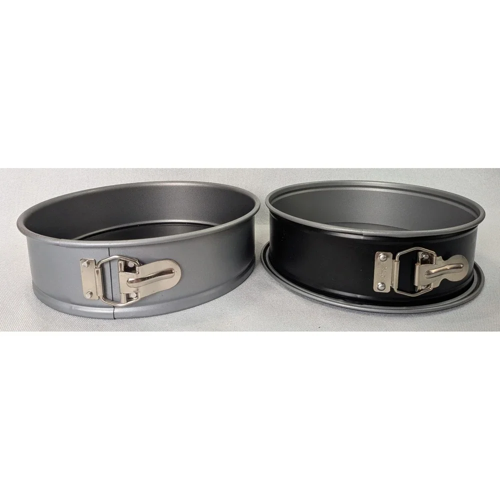 Kaiser Springform Cake Pan Set 2pc 9.5in 10.5in Gray Black Good Non-Stick Metal